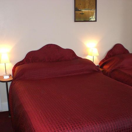 Melville Lodge Gatwick ฮอร์เลย์ ห้อง รูปภาพ