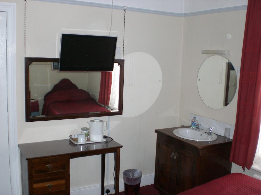 Melville Lodge Gatwick ฮอร์เลย์ ภายนอก รูปภาพ