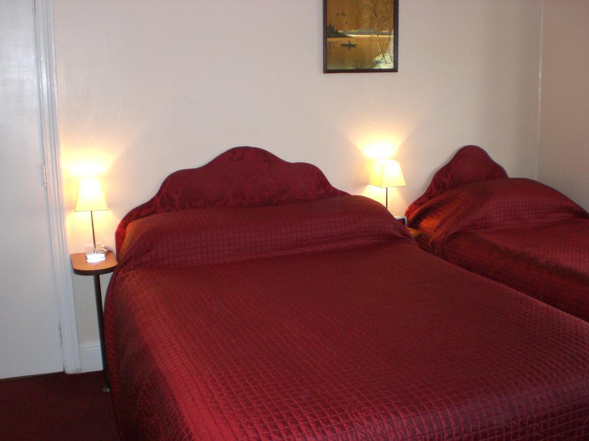 Melville Lodge Gatwick ฮอร์เลย์ ห้อง รูปภาพ