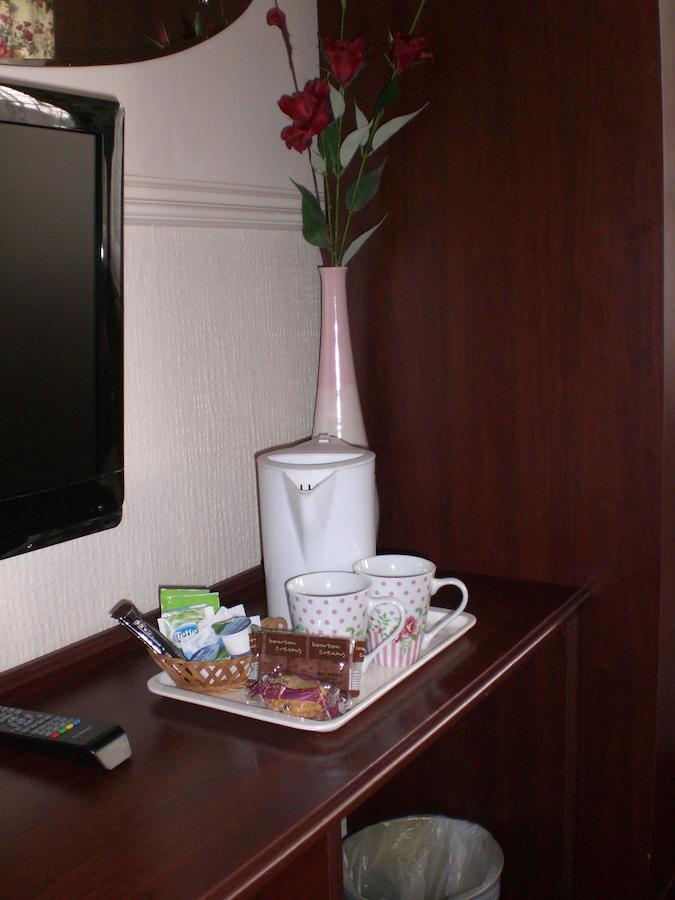 Melville Lodge Gatwick ฮอร์เลย์ ห้อง รูปภาพ